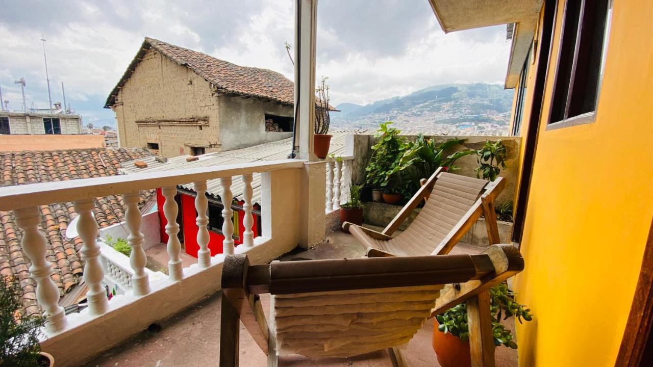 קיטו Hostal La Guayunga Rooftop מראה חיצוני תמונה