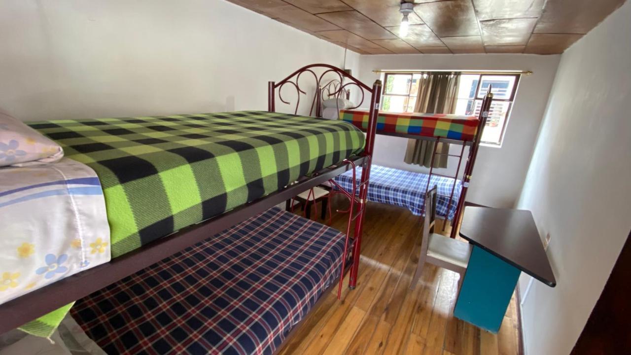 קיטו Hostal La Guayunga Rooftop מראה חיצוני תמונה