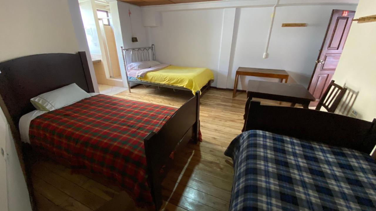 קיטו Hostal La Guayunga Rooftop מראה חיצוני תמונה