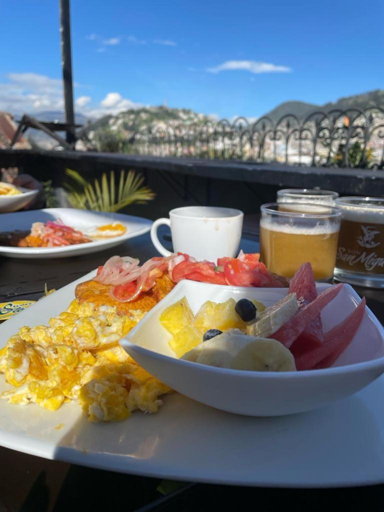 קיטו Hostal La Guayunga Rooftop מראה חיצוני תמונה