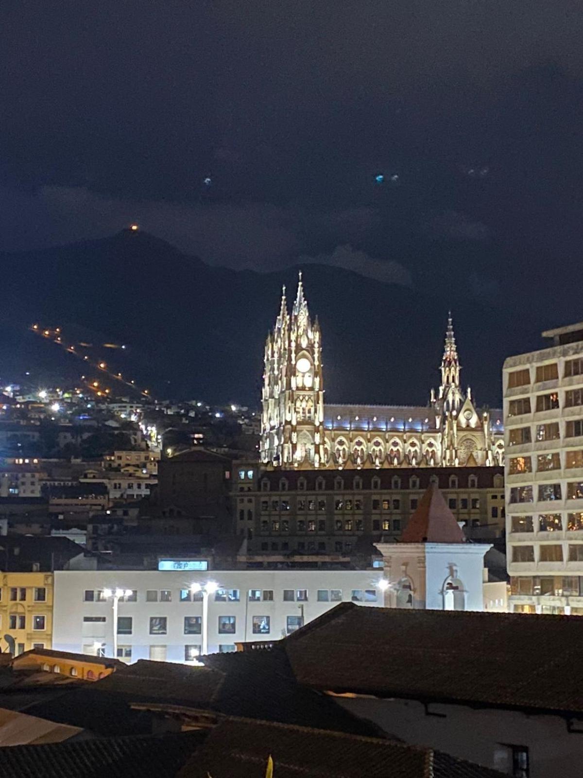 קיטו Hostal La Guayunga Rooftop מראה חיצוני תמונה