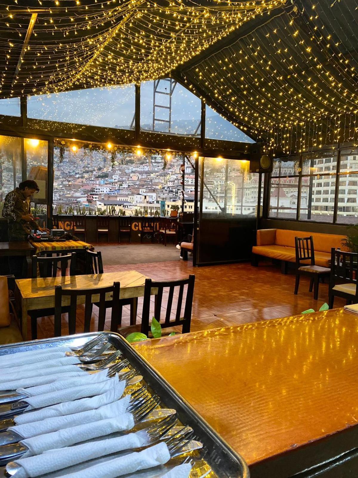 קיטו Hostal La Guayunga Rooftop מראה חיצוני תמונה